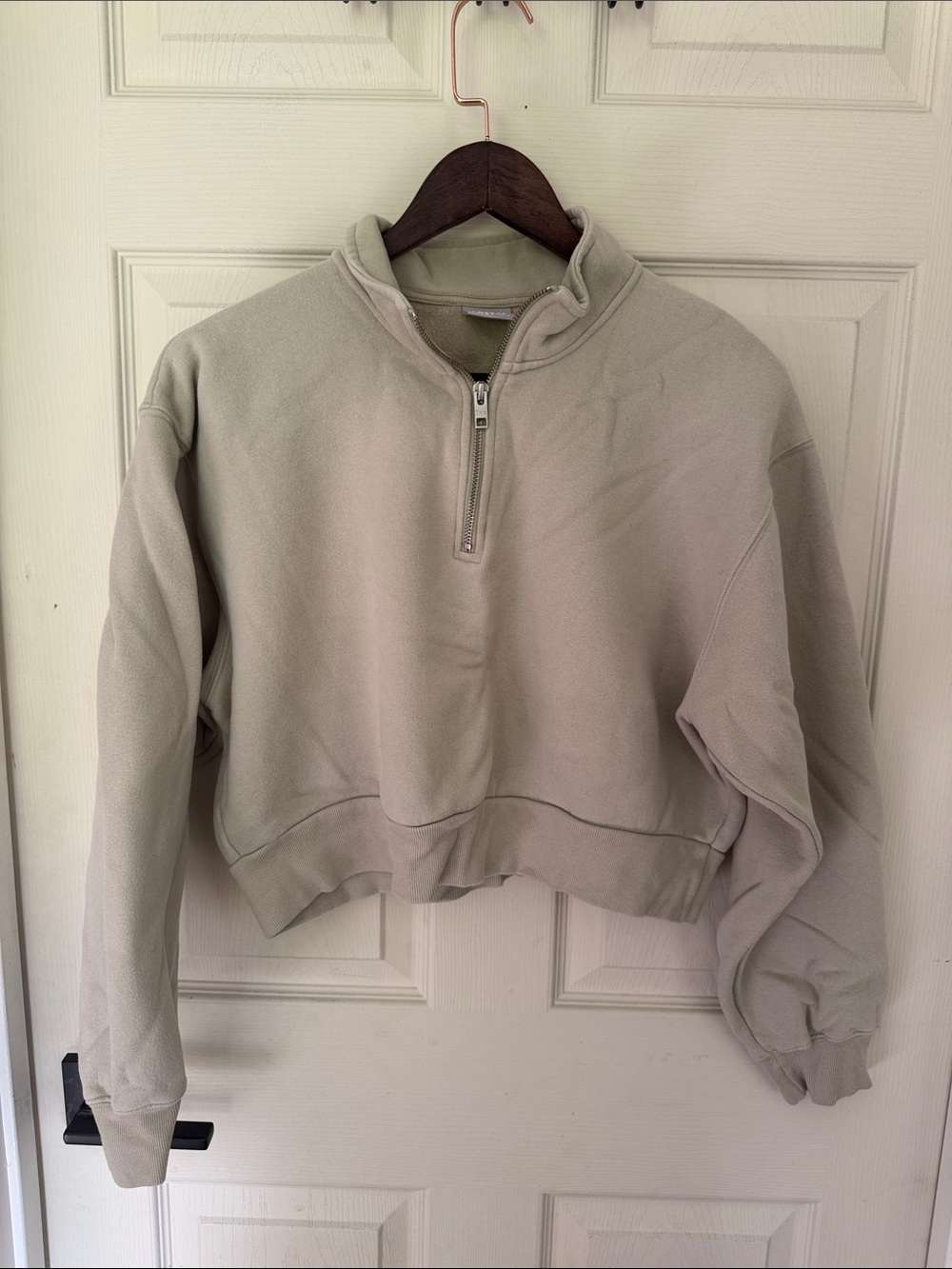 TNA Cropped Quarter-Zip Turtleneck Sweatshirt in Light Sage